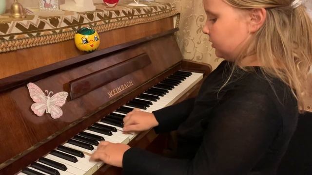 Milana. Упр-е "Колобок" в две октавы смотреть онлайн