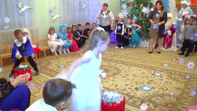 Садик Новый год нарезка смотреть онлайн