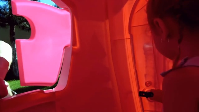 Принцессы Диснея Замок Принцесс большой домик для девочек Катя собирает игрушечн смотреть онлайн