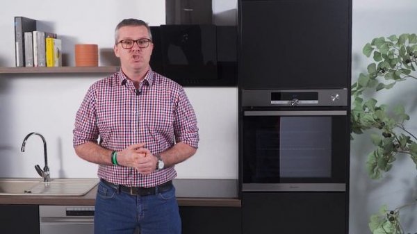 Hisense built in oven with Steam Add Plus BSA66334PX