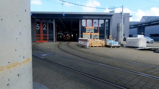 Водитель автобуса в Германии. Куда водитель ходит в туалет? Доставка персонала на работу! смотреть онлайн