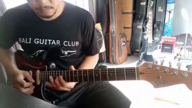 Modern Blues Improvisation with Fender American Deluxe 60 Anniversary смотреть онлайн