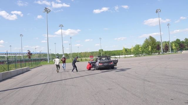 Омар сломал машину | Омар в Большом городе #shorts смотреть онлайн