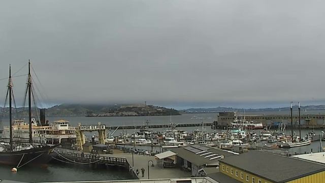 4 напитка, которыми нельзя запивать таблетки: сделают только хуже смотреть онлайн