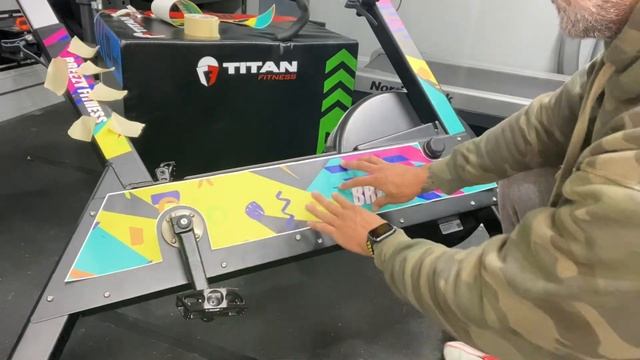 Breezy Skins - Concept 2 Bike Erg Skin Installation смотреть онлайн