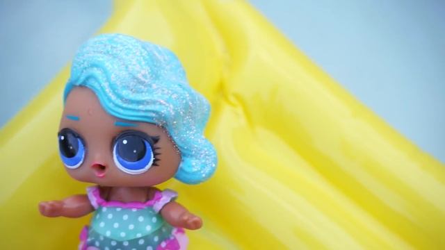 LOL SURPRISE DOLLS Go Swimming Again And Find MERMAID BARBIE And LOL DOLLS Become MERMAIDS! смотреть онлайн