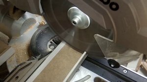 Наличник на двери подрезка и монтаж.