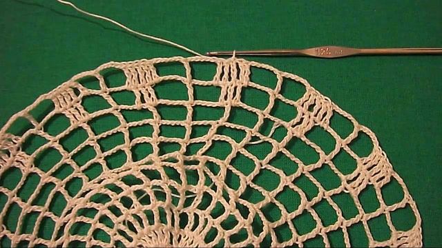 МИНИ - СКАТЕРТЬ НА КРУГЛЫЙ СТОЛ. ЧАСТЬ 1 смотреть онлайн