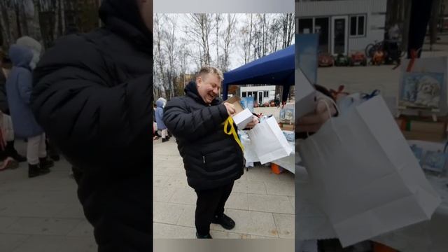 История одной картины. Реакция на подарок.Мои картины дарят радость. #живописьмаслом смотреть онлайн