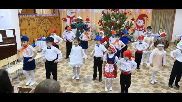 Новогодний утренник 2023г. Садик Саша смотреть онлайн