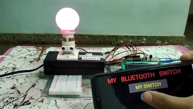 Arduino Based Bluetooth Socket | Projects | En Maths смотреть онлайн