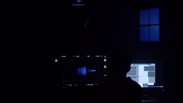 Windows 10 Hero Desktop Image - Behind the Scenes смотреть онлайн