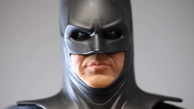 New Batman the flash movie action figure in hand images beast kingdom смотреть онлайн