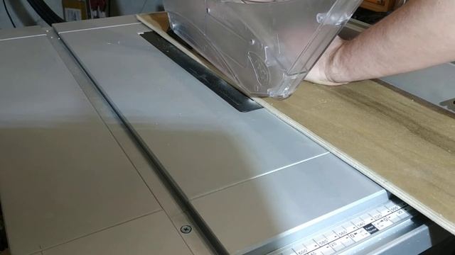 First cuts: Stanley SST1800 1800W 10" TABLE SAW (1/2) смотреть онлайн