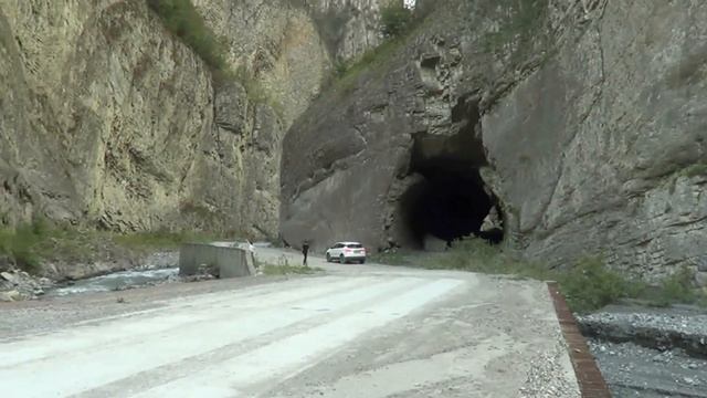 Через 19 лет после трагедии в Кармадонском ущелье Предполагаемое место гибели Сергея Бодрова смотреть онлайн