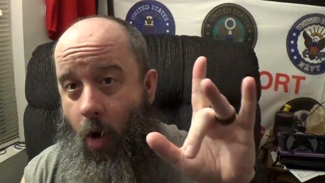 First Impressions of Michael Strahan's Daily Defense Conditioning Beard Oil смотреть онлайн