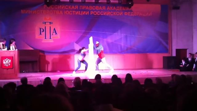 ОРИГИНАЛЬНЫЙ,СТРАСТНЫЙ ТАНЕЦ КРИСТИНЫ смотреть онлайн