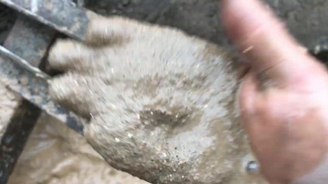 Бурим камень в суглинке\ деревянный приямок