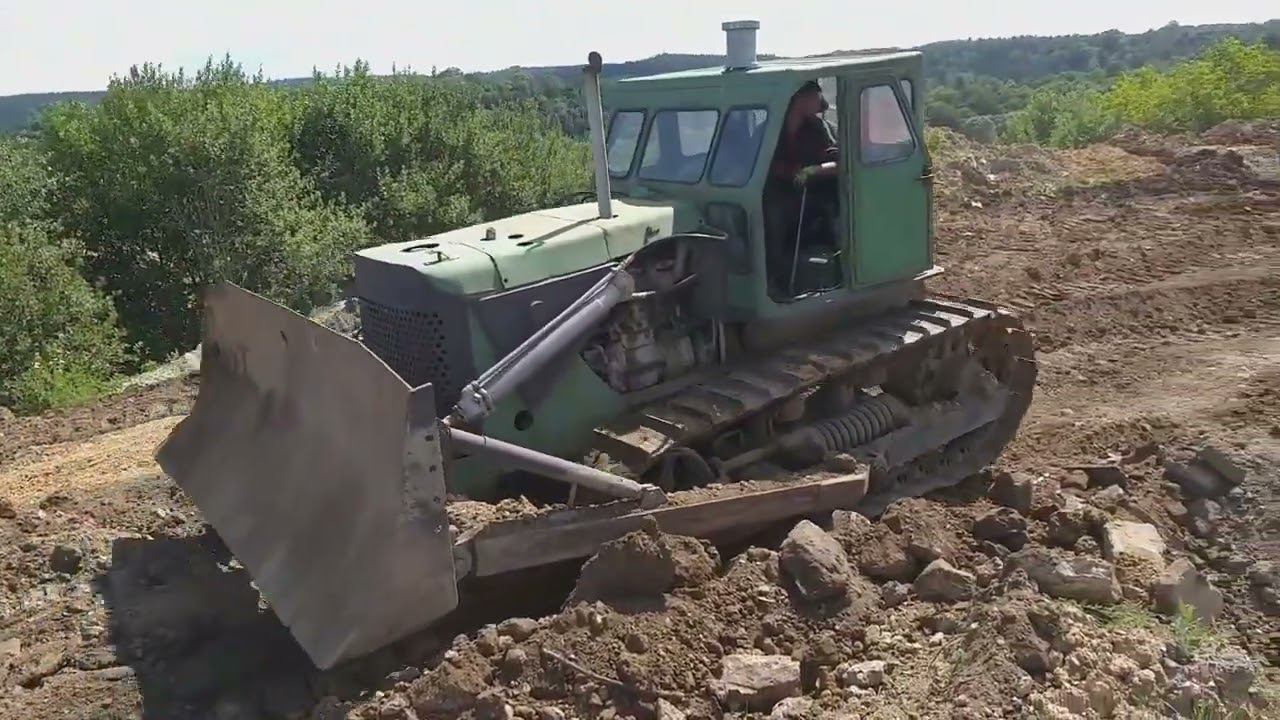 Легендарные бульдозеры Т-100! The legendary T-100 bulldozers. bulldozer, tractor, powerful diesel смотреть онлайн