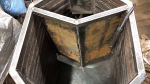 Техновидео. Печь длительного горения из профильной трубы с высоким КПД