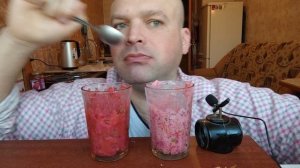 Кушаю винегрет с маслом и майонезом.