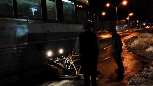 MTA Bus: MCI D4500CL #3308 On The BxM7 Express Bus @ Co-Op City Blvd & Carver Loop. WHEELCHAIR LIFT смотреть онлайн