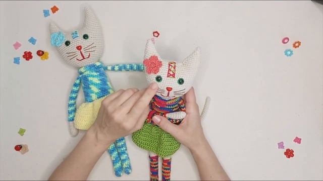 Кошечка с цветком (видеообзор) Вязание крючком Cat with a flower A pattern preview смотреть онлайн