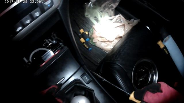 Acura TSX 2007 Center Console and Shift Lever Removal Part 1 смотреть онлайн