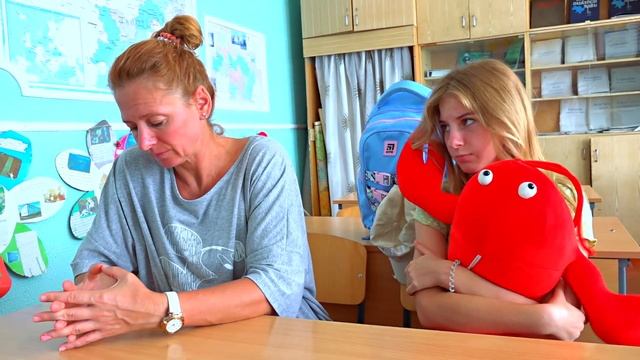 СКАНДАЛ В ШКОЛЕ! ОКСИ и ЛЕРА УЕХАЛИ?! смотреть онлайн