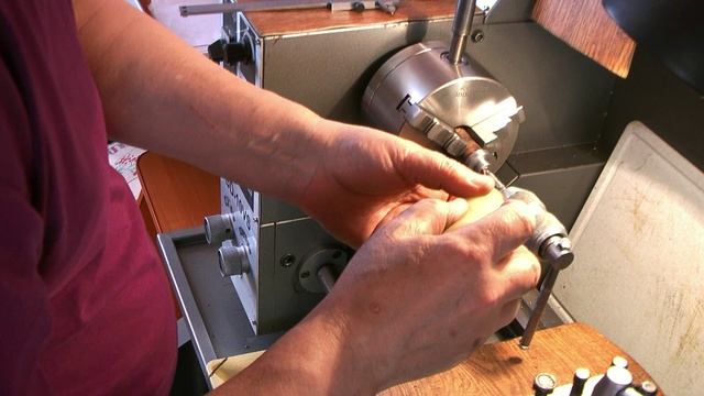 Делаем оправку для отрезной фрезы для токарного станка смотреть онлайн