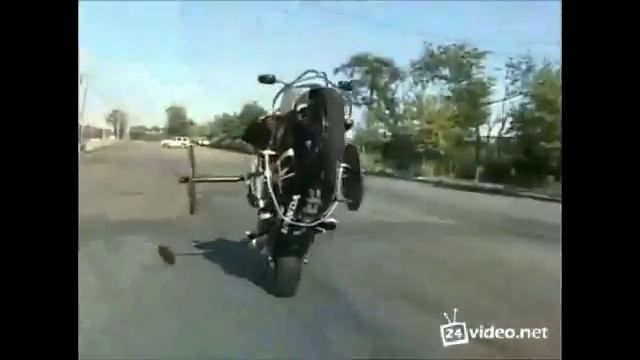 Крутой способ жима штанги на мотоцикле смотреть онлайн