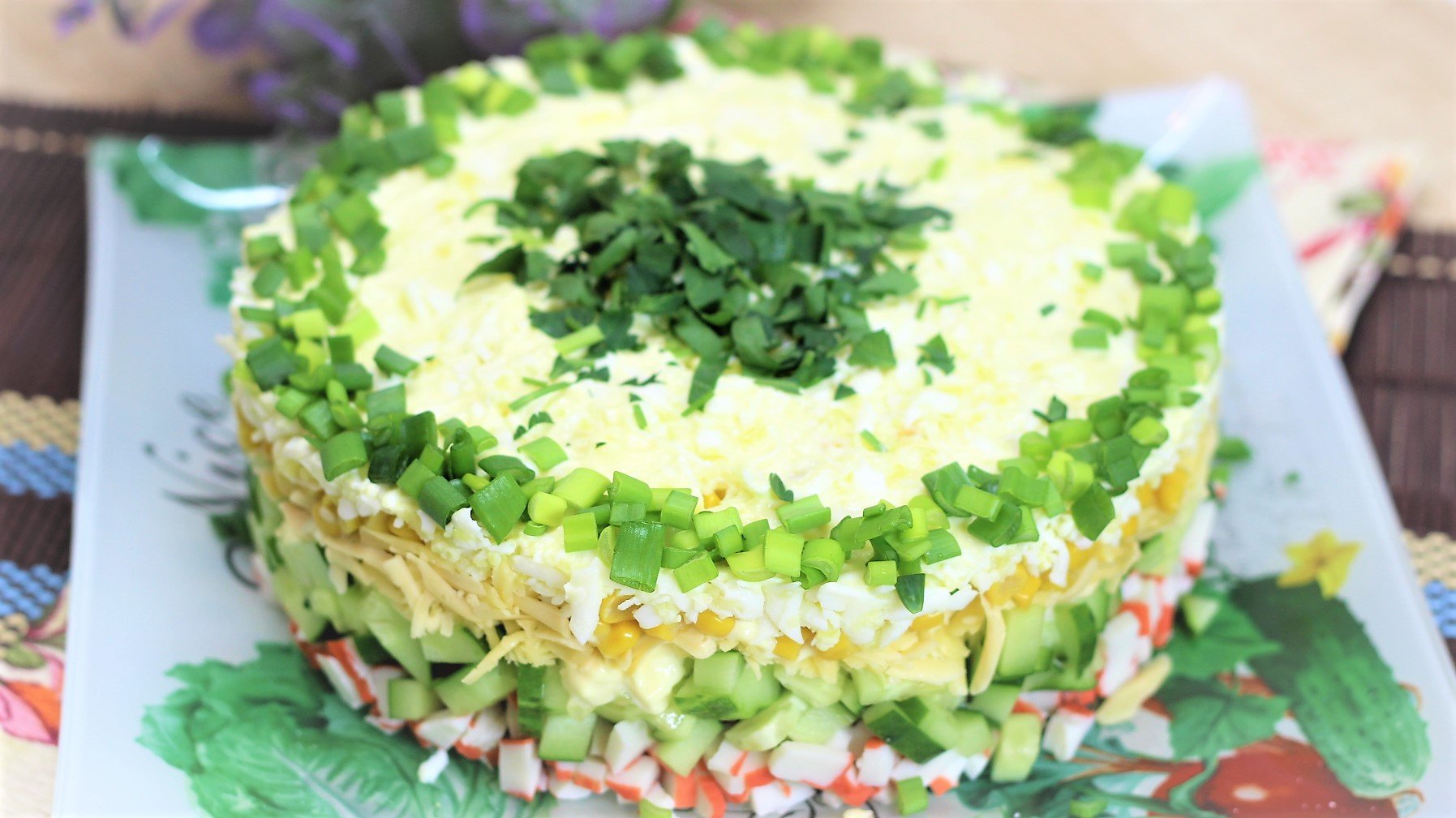 Салат слоеный с крабовыми палочками?Приятного просмотра. смотреть онлайн