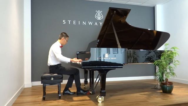 Toccata Op. 155 by York Bowen - Played by Eric Li at CAPMT Contemporary Competition 2020 Final смотреть онлайн