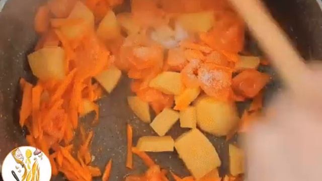 Суп чечевичный на говяжьем бульоне.