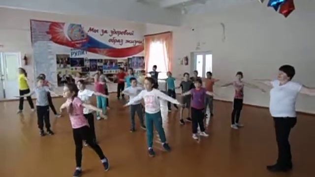 МБОУ Манычская СОШ спортивный флеш моб 3 4 классы смотреть онлайн