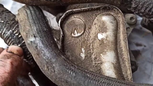 Течёт масло на ЕР6-ТНР/Замена трубки на турбине + прокладок корпуса масляного фильтра/CITROEN DS5/ смотреть онлайн