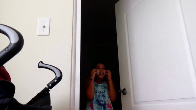 CUANDO ALGUIEN TE ASUSTA ESTA ES LA REACCION TUYA? смотреть онлайн