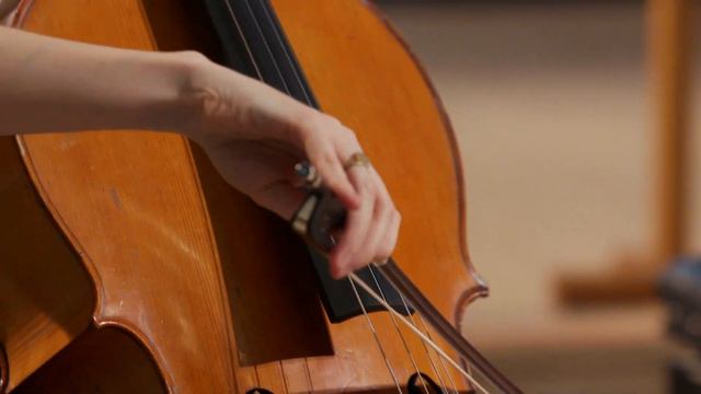 Trish Clowes - Tango for cello & piano смотреть онлайн