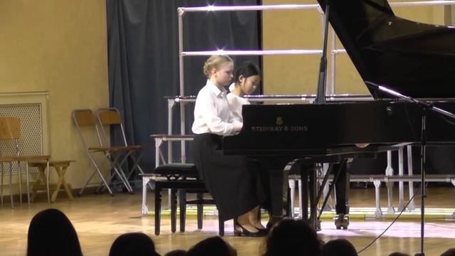 А. Глазунов Два отрывка из балета «Раймонда» Пиццикато и Романеска. Исполняют Кущ Олеся, До Бао Тхи смотреть онлайн