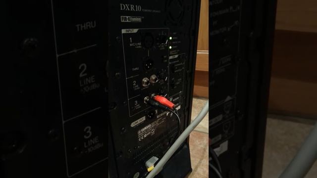 Yamaha DXR10 Loudspeaker blowing out Star Wars! смотреть онлайн