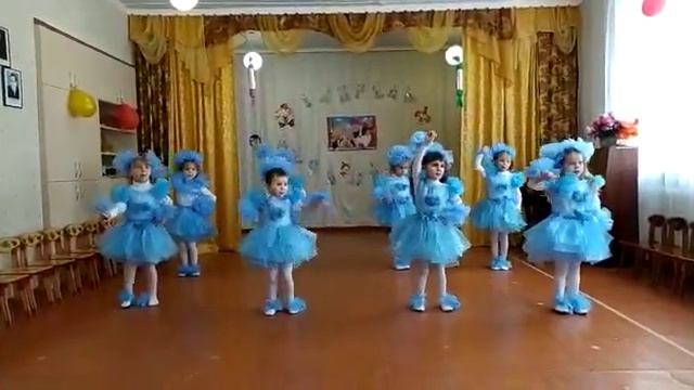 Группа "Ягодка",Московское,5 лет,Виноватая тучка #ктк#кткталантам#дети#фестиваль#музыка#танцы смотреть онлайн