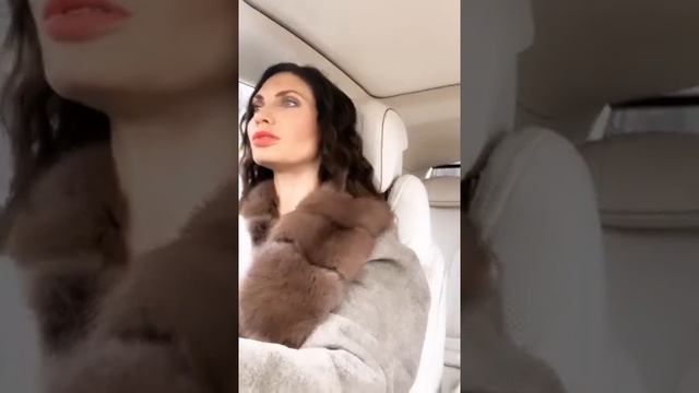 Мари Б. 20.03.19. Про изобилие и минимализм. Почистить пространство смотреть онлайн