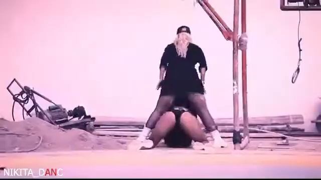 Nikita - Be Mola (twerk) смотреть онлайн
