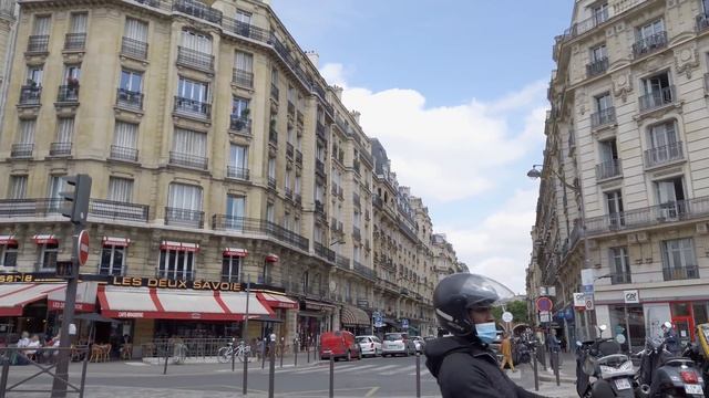 Paris walking tour - Around Gare de Lyon, Rue Crémieux [4K] смотреть онлайн