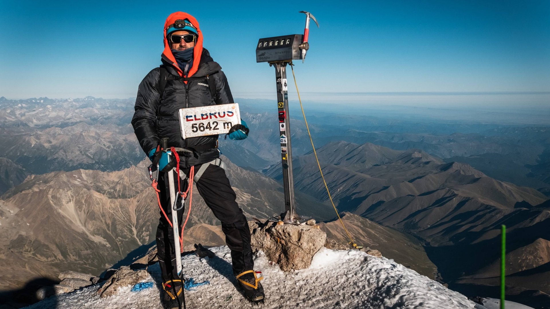 Восхождение на Эльбрус в августе 2024 смотреть онлайн
