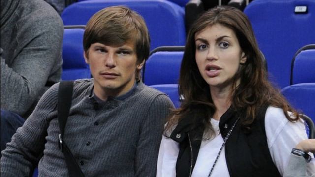 Мама Андрея Аршавина откровенно о Юлии Барановской и Алисе Казьминой смотреть онлайн