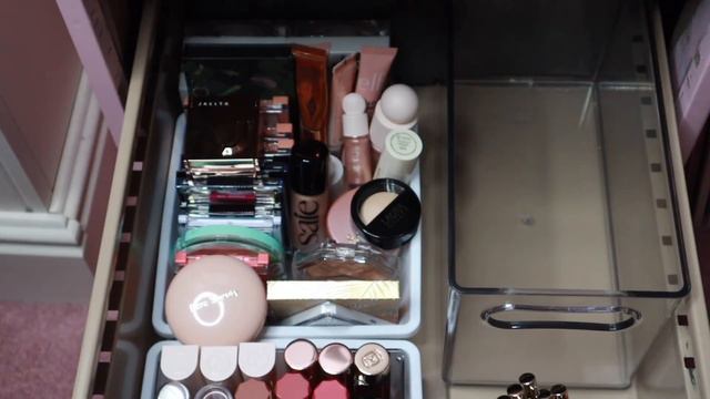 Bronzer & Highlighter Declutter смотреть онлайн