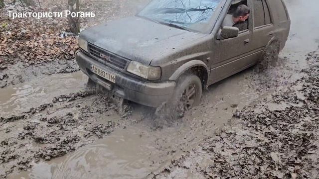 Оффроад в лесу. Нива на 37.Уаз м57.Уаз сток.Нивы сток .Киа Соренто .Опель Фронтера, в грязи