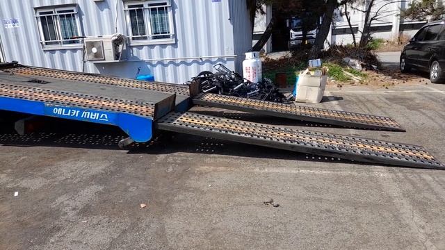 2001 MODEL MIGHTY II 2.5 TON SLIDE CAR CARRIER MT