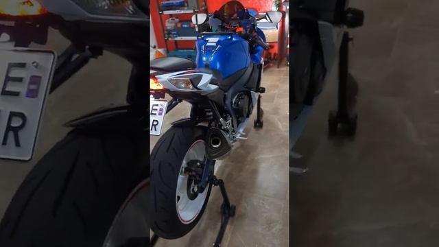 Suzuki Gsxr 600 L1 смотреть онлайн